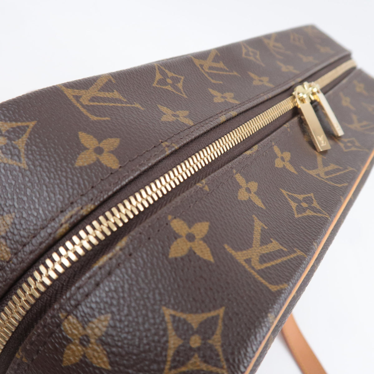 Louis Vuitton Monogram Cite GM M51181