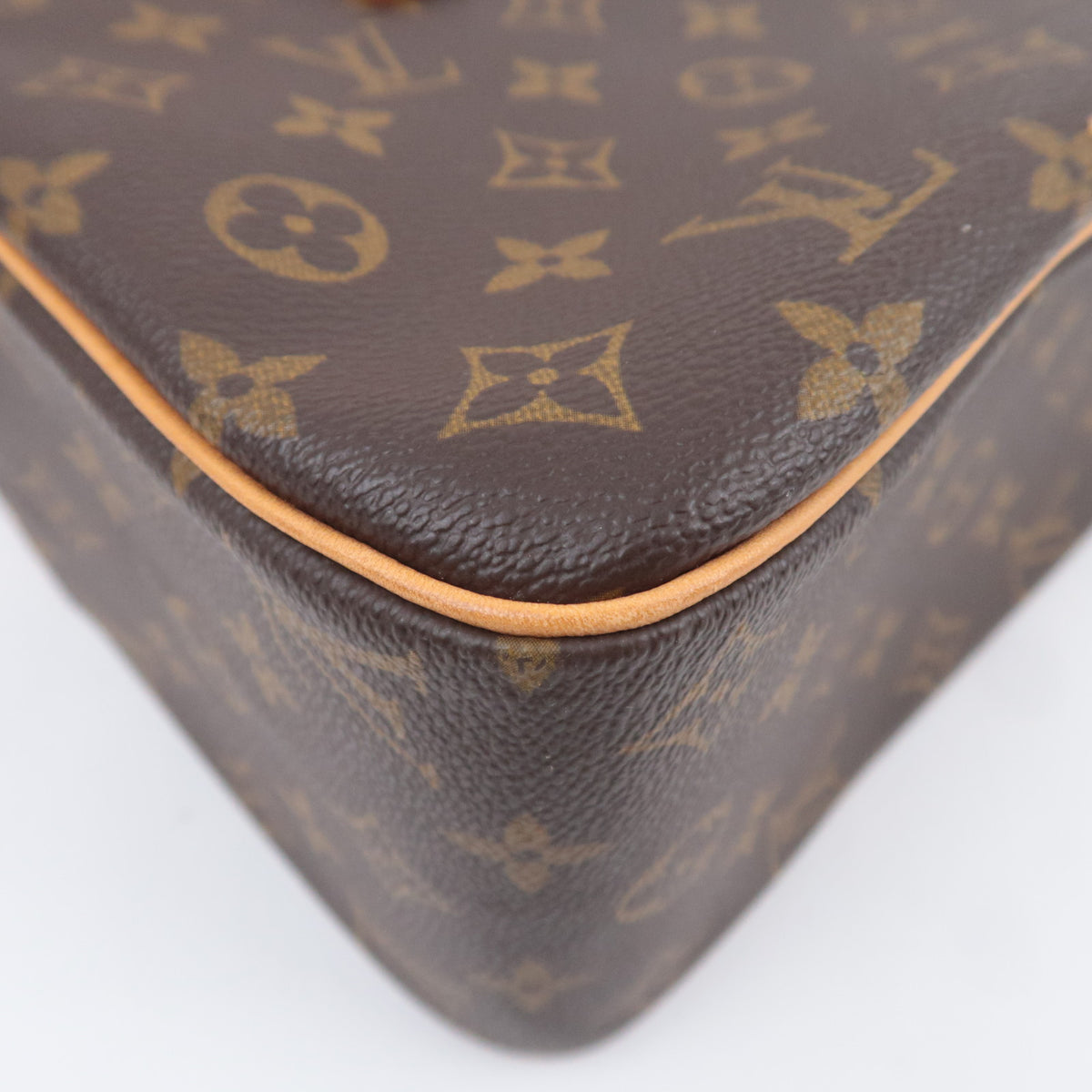Louis Vuitton Monogram Cite GM M51181