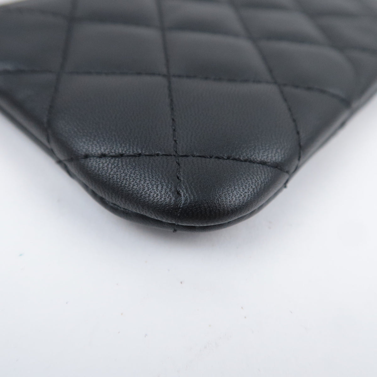 CHANEL Matelasse Mini Flat Pouch