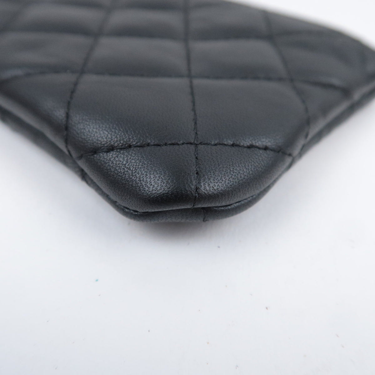 CHANEL Matelasse Mini Flat Pouch
