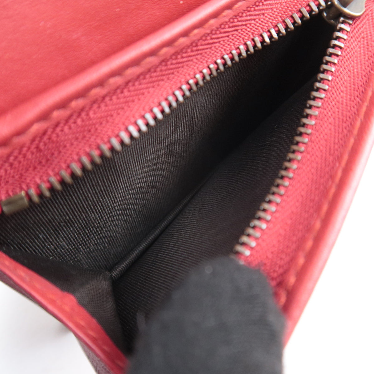 GUCCI GG Supreme Cherry Bi-Fold Wallet 476050