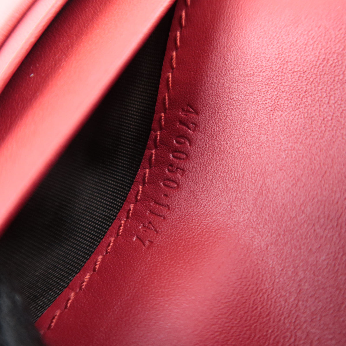 GUCCI GG Supreme Cherry Bi-Fold Wallet 476050