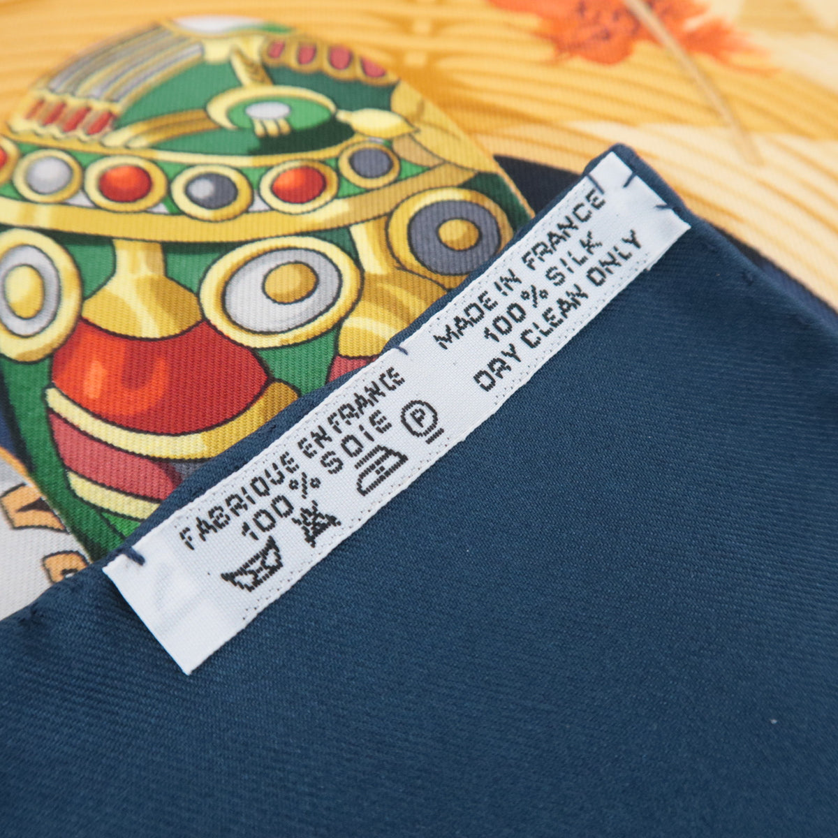 HERMES Carre 90 Scarf Couvée d'Hermès